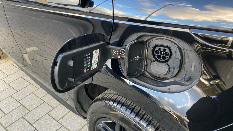 Land Rover Range Rover Evoque 1.5 P300e R-Dynamic SE 5dr Auto Hatchback